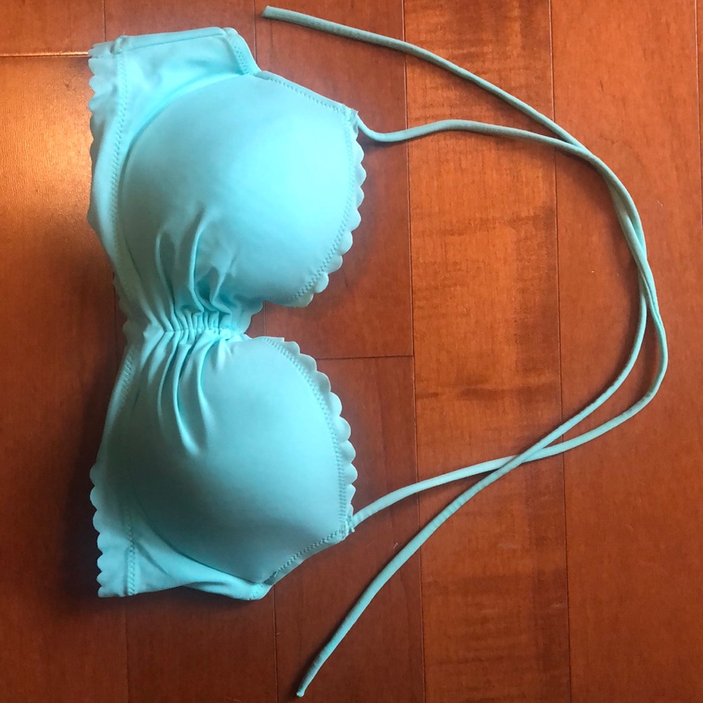 Victoria’s Secrets bathing suit top 34 B